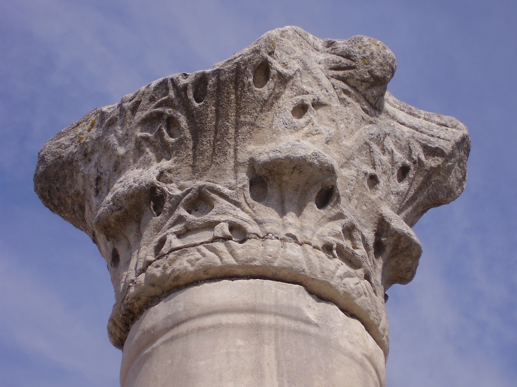 2000-year-old-greek-column-at-khersoness.jpg