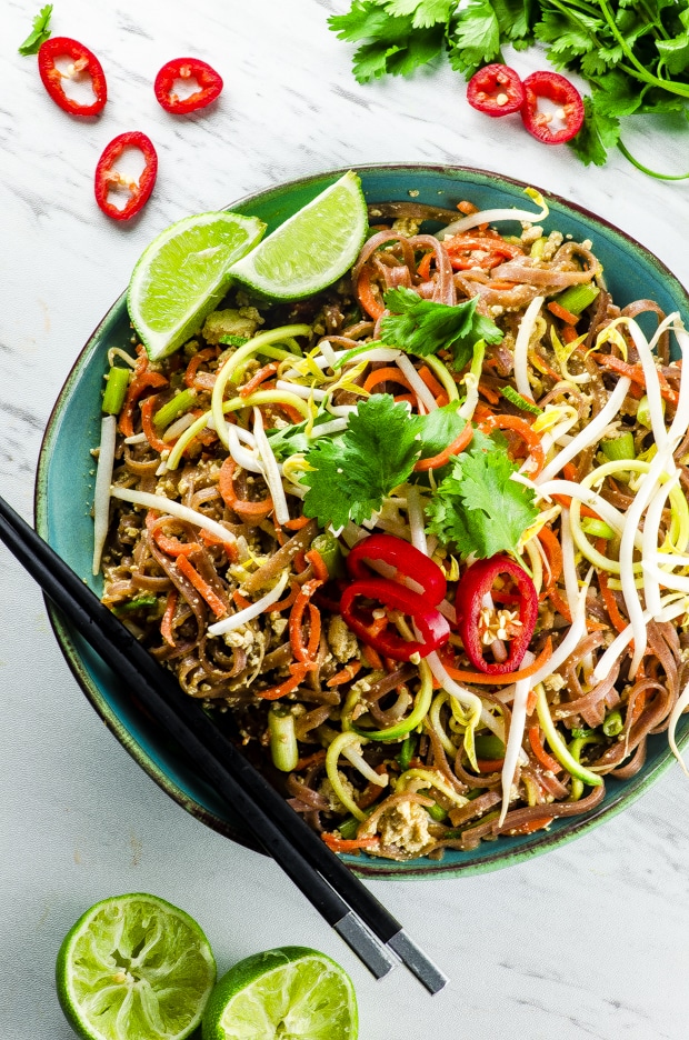 Vegan-pad-thai-noodles-2.jpg