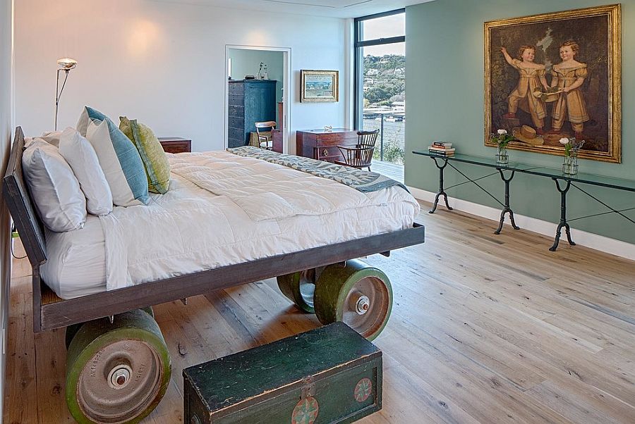 Hard-to-miss-the-wheels-on-this-custom-bed.jpg